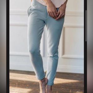 listing-status-banner